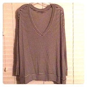 Light weight sweater